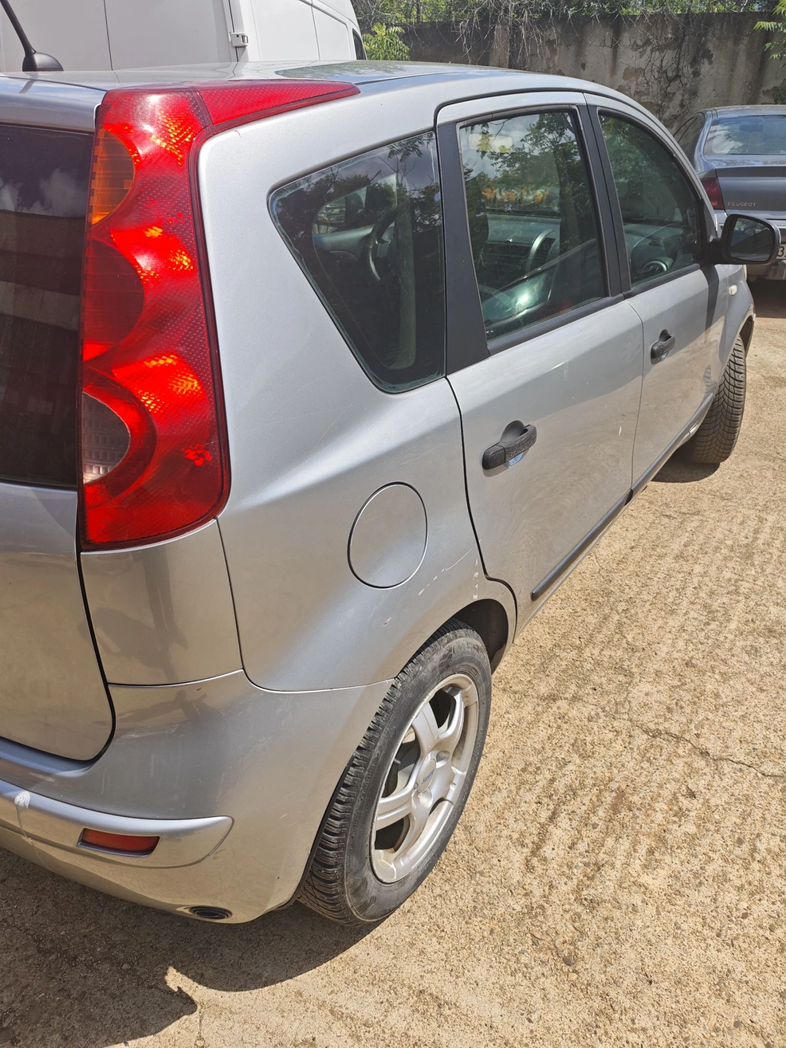 Nissan Note, снимка 6 - Автомобили и джипове - 54819720