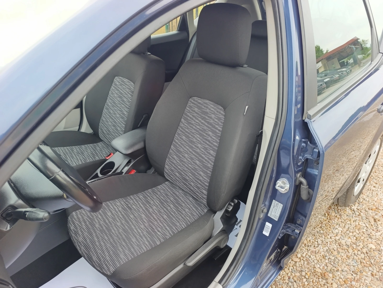 Kia Ceed 1.6CRDi-116кс., снимка 9 - Автомобили и джипове - 55050609