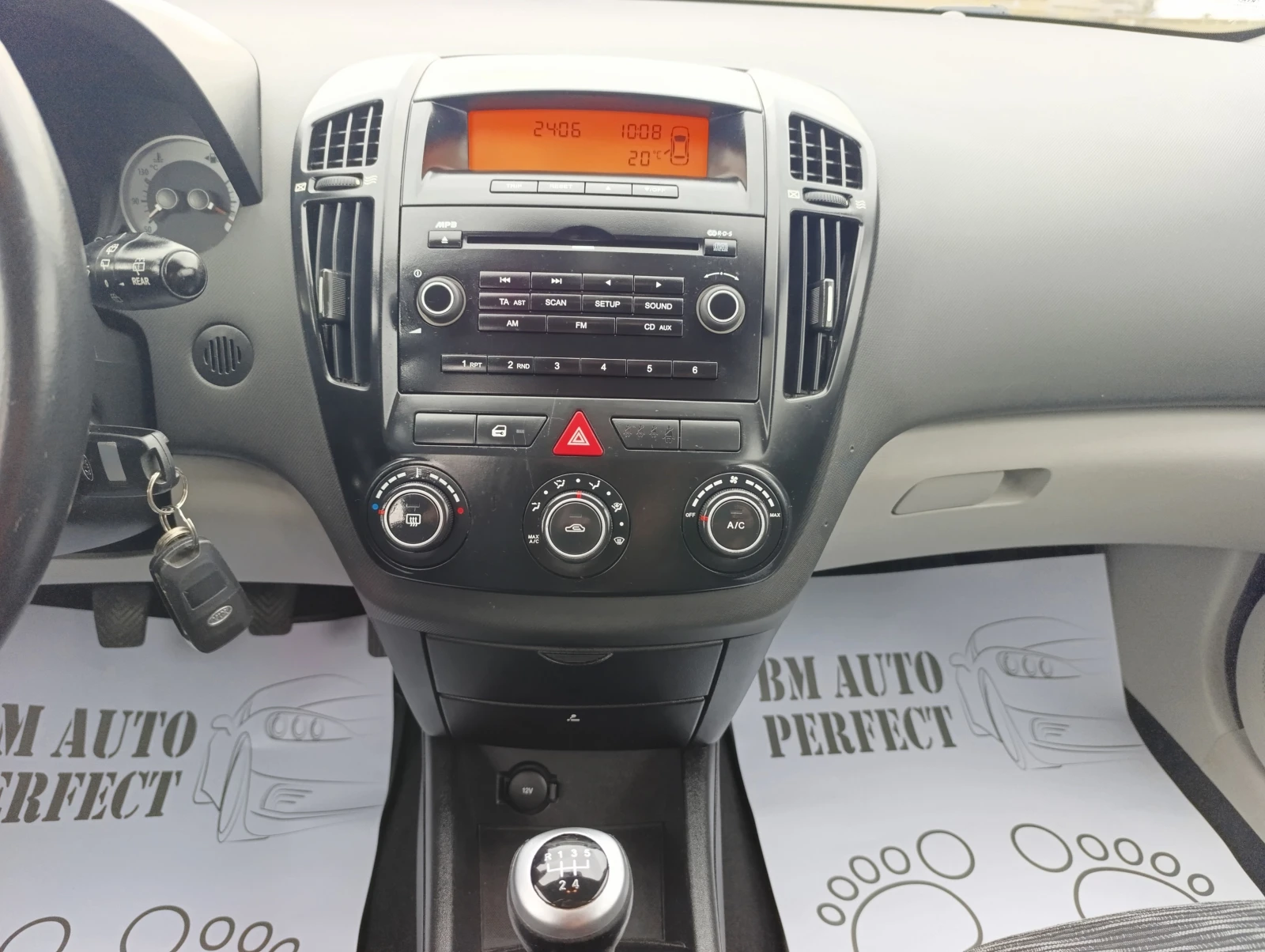 Kia Ceed 1.6CRDi-116кс., снимка 12 - Автомобили и джипове - 55050609