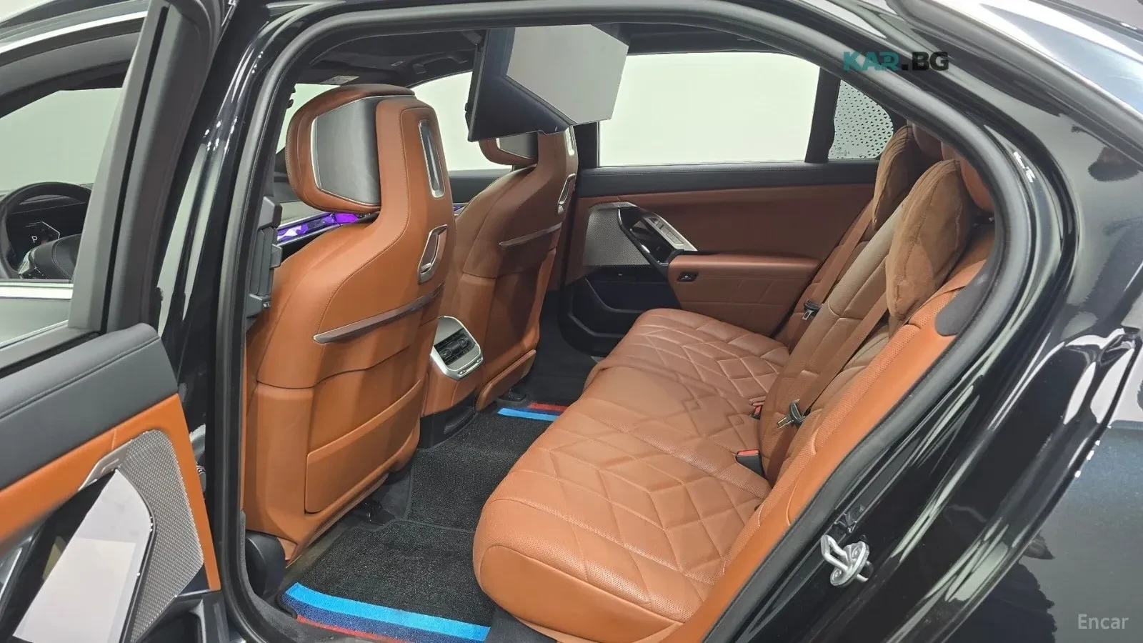 BMW 740 * PURE EXCELLENCE* THEATRE SCREEN* МАСАЖИ* FULL* , снимка 3 - Автомобили и джипове - 55121023