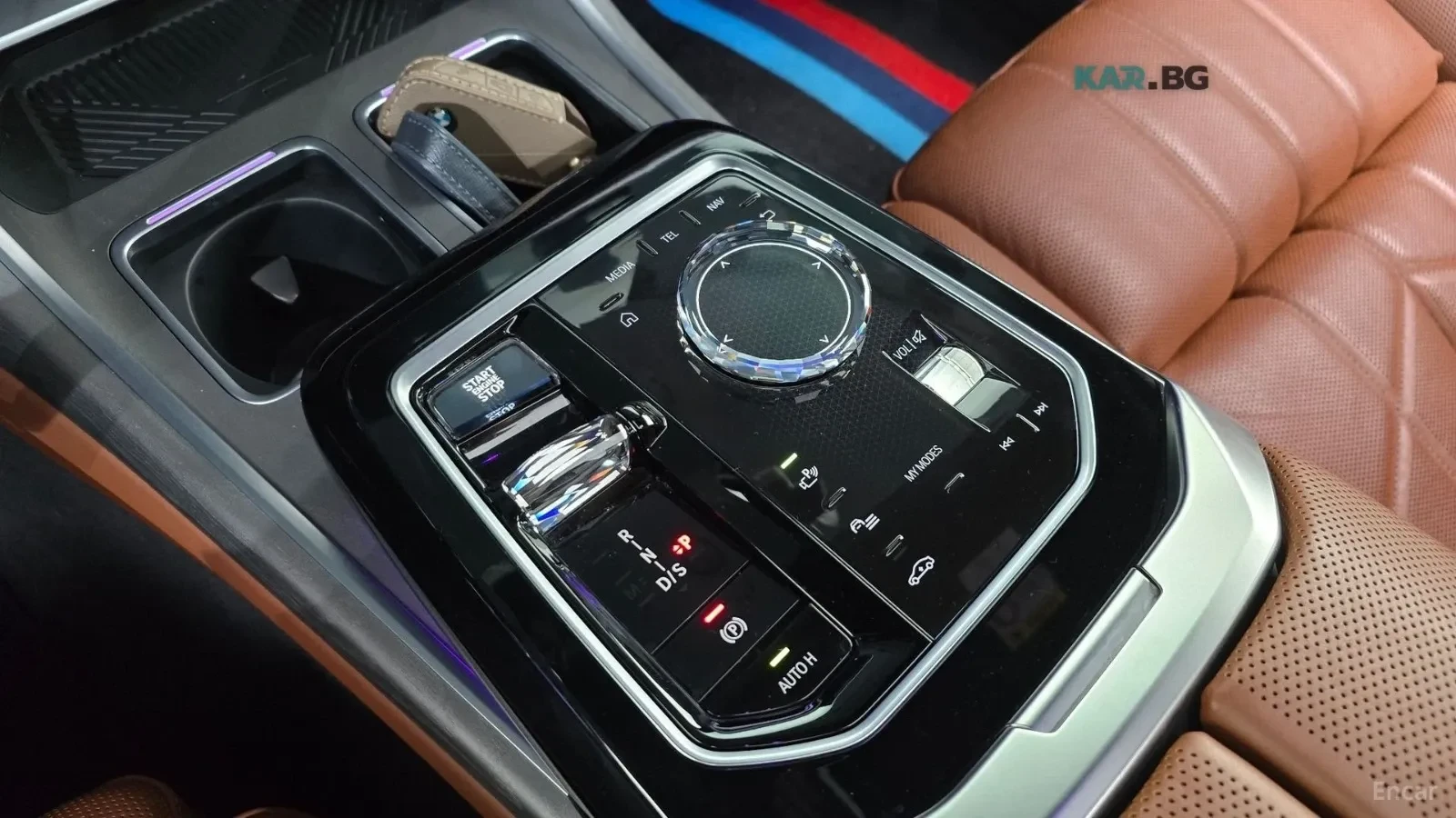 BMW 740 * PURE EXCELLENCE* THEATRE SCREEN* МАСАЖИ* FULL* , снимка 17 - Автомобили и джипове - 55121023