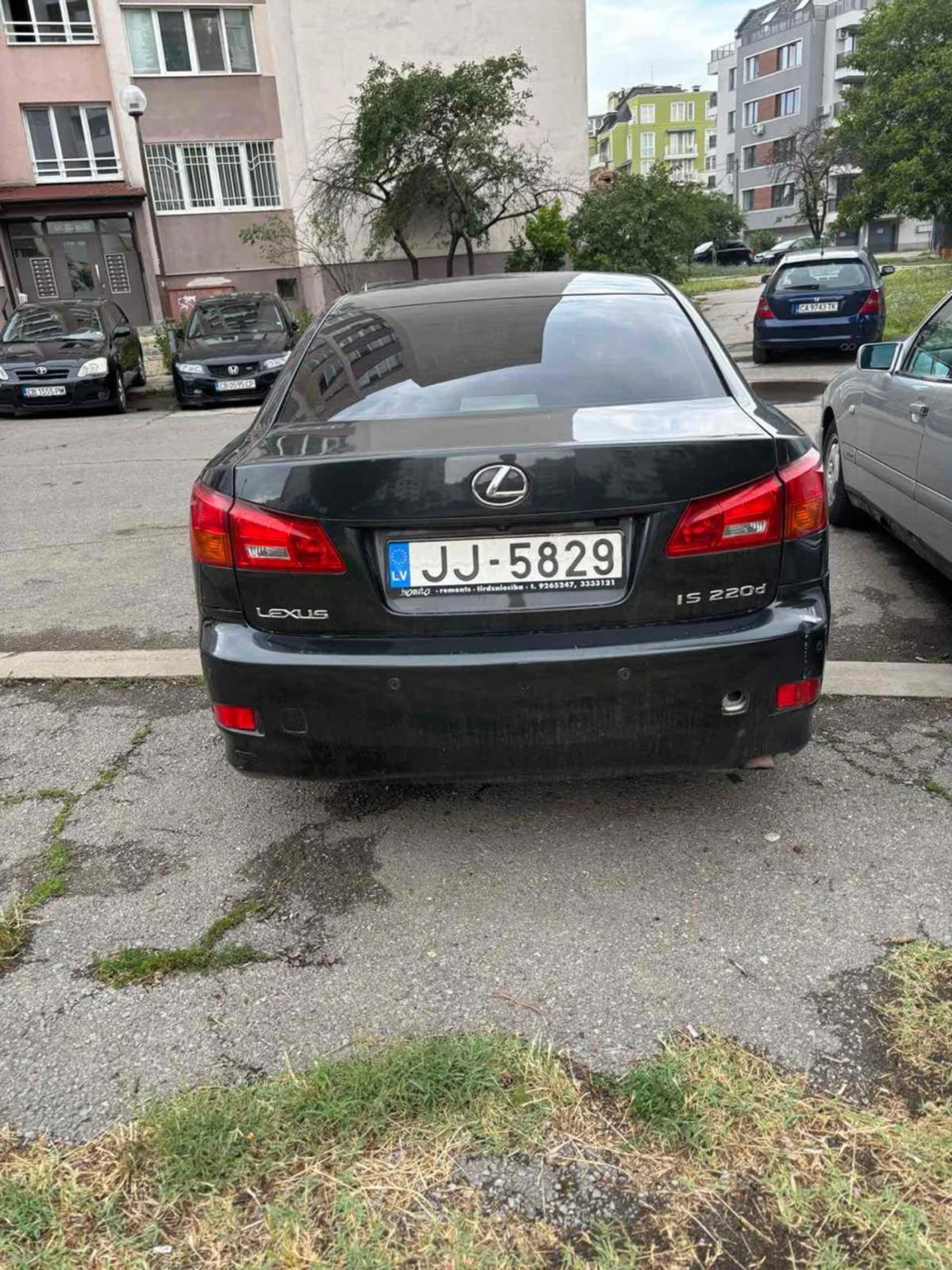 Lexus IS 220d | Mobile.bg � ����������� 3