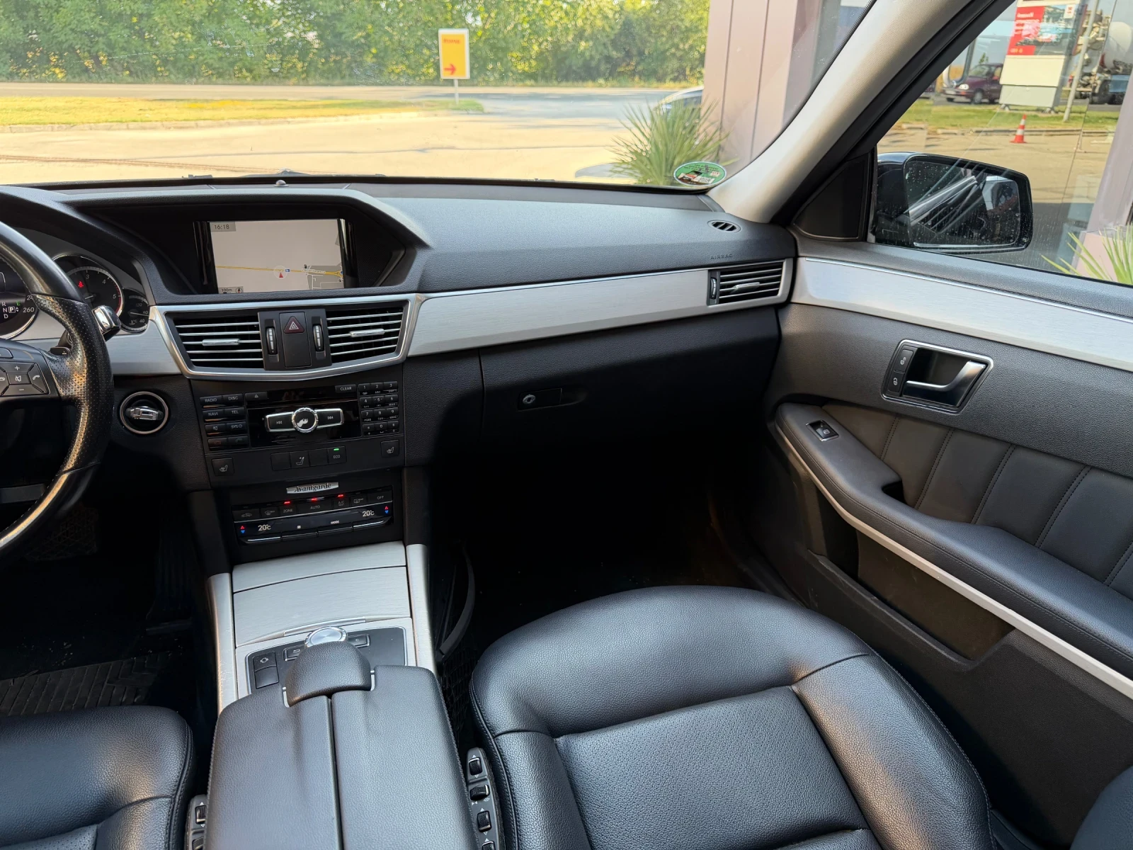 Mercedes-Benz E 350 CDI-AMG-AVANTGARDE-265к.с-КОЖА-КАМЕРА, снимка 13 - Автомобили и джипове - 55644604