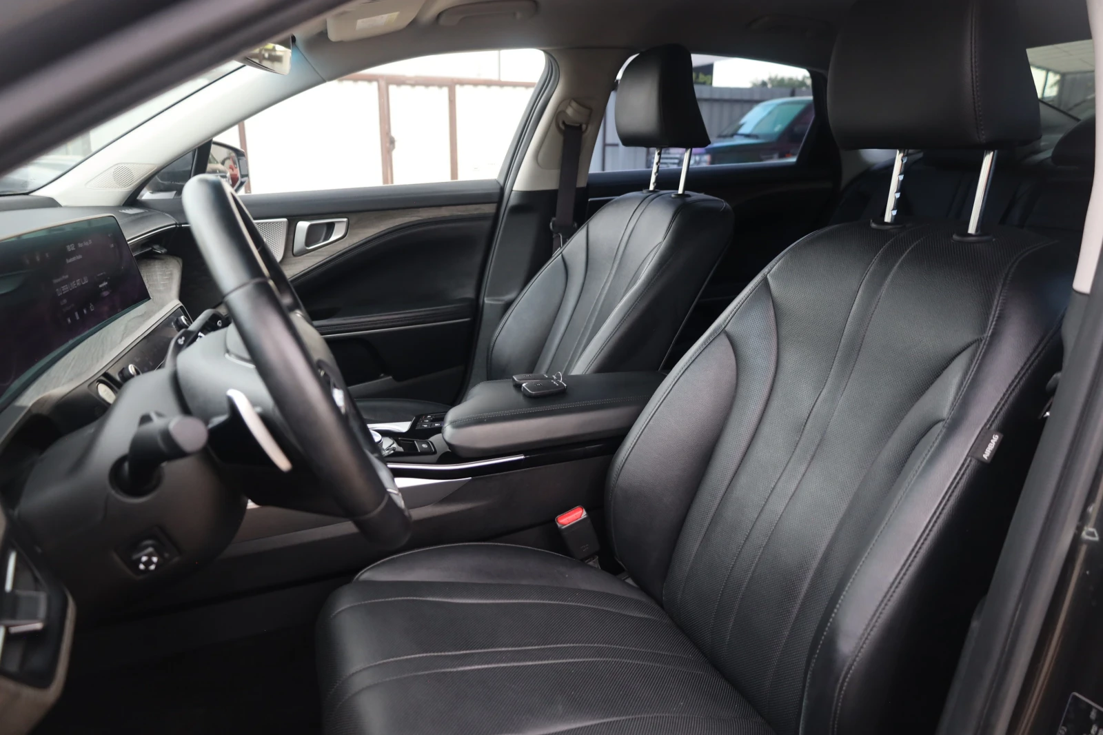 Kia K8 3.5 V6 LPG НАЛИЧНА MASSAGE KeyGO KAM Обдух Lane, снимка 17 - Автомобили и джипове - 55797689