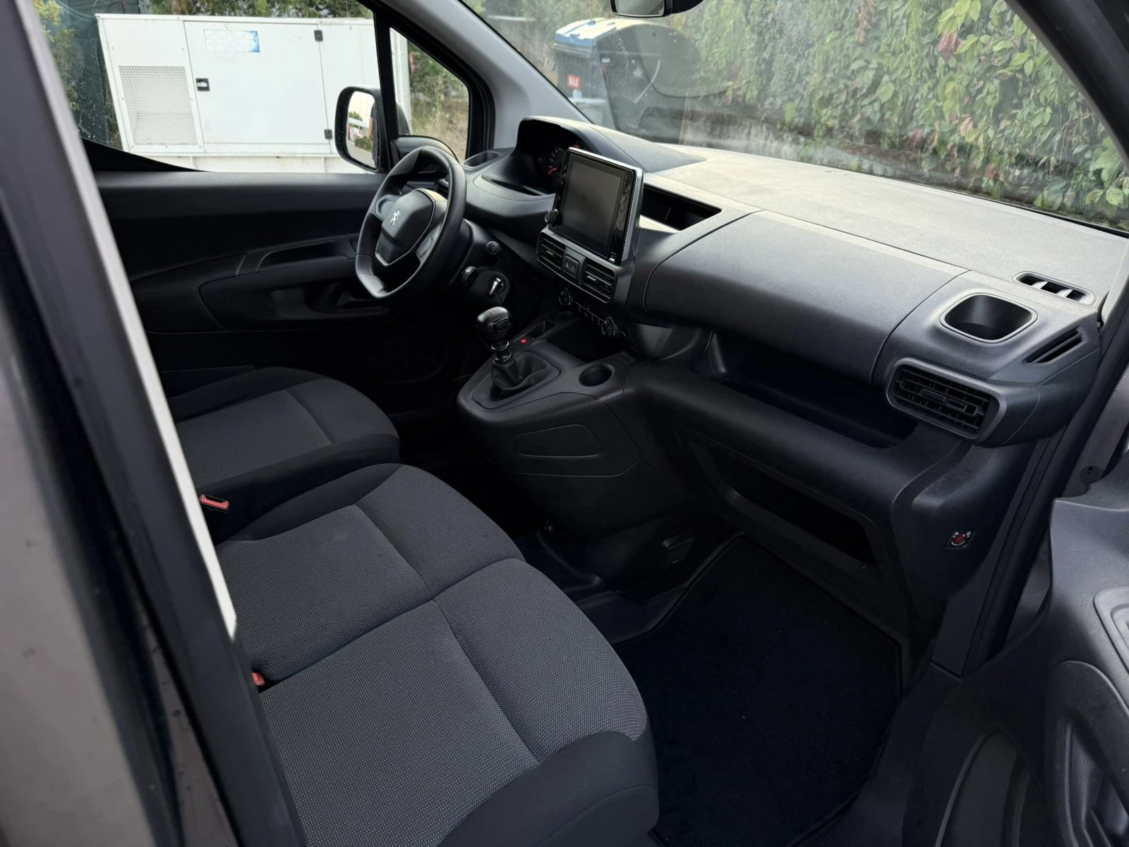 Peugeot Partner MAXI-1.5HDI-130к.с./8мм-верига, снимка 9 - Автомобили и джипове - 55852795