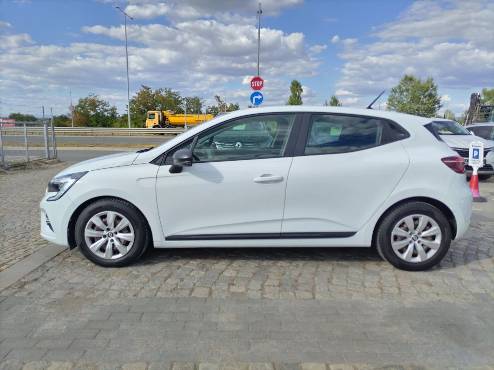 Renault Clio 1.0Tce/ 90, снимка 7 - Автомобили и джипове - 56163386