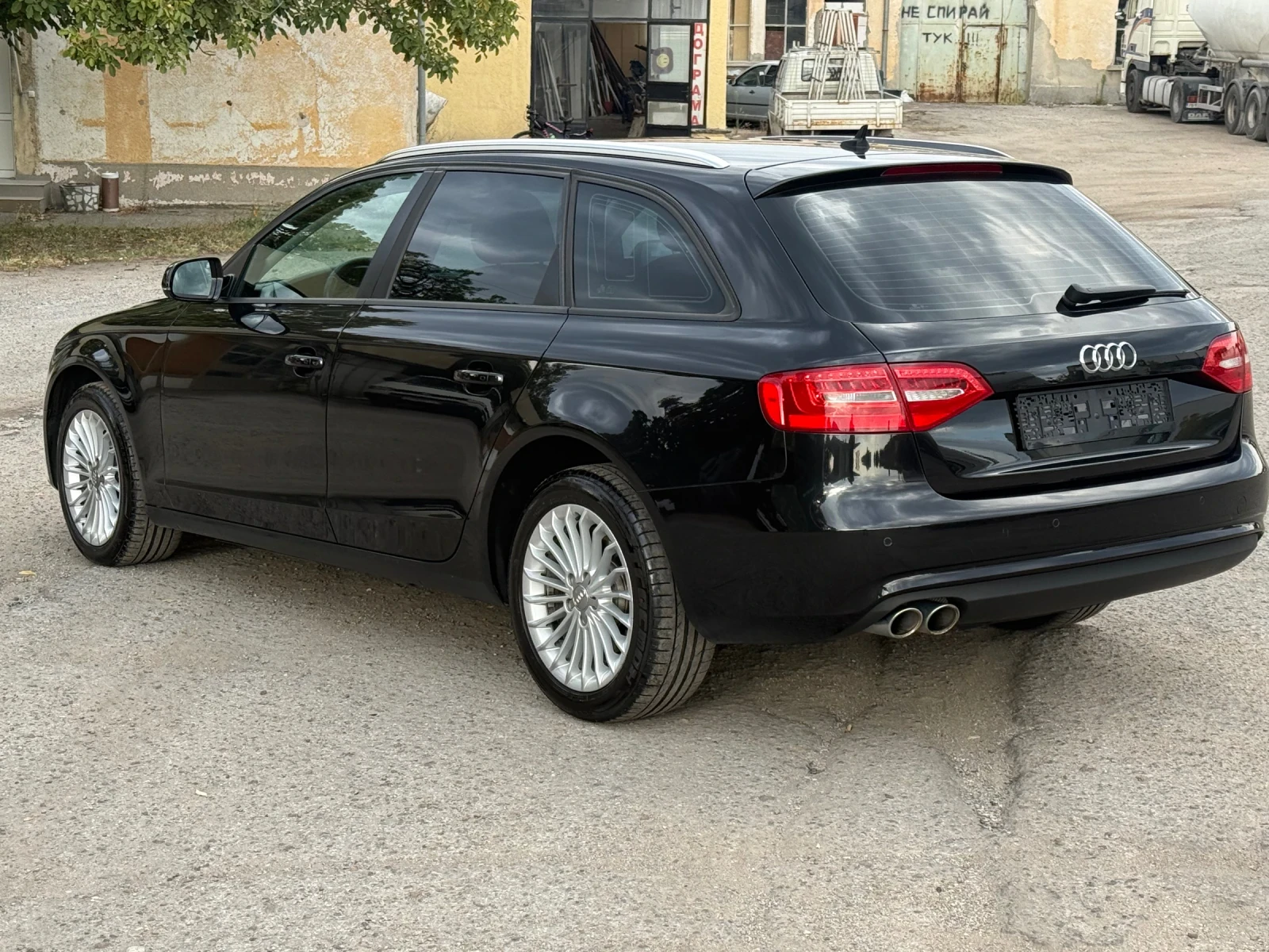 Audi A4 2.0 TDI FACELIFT, снимка 7 - Автомобили и джипове - 56167010