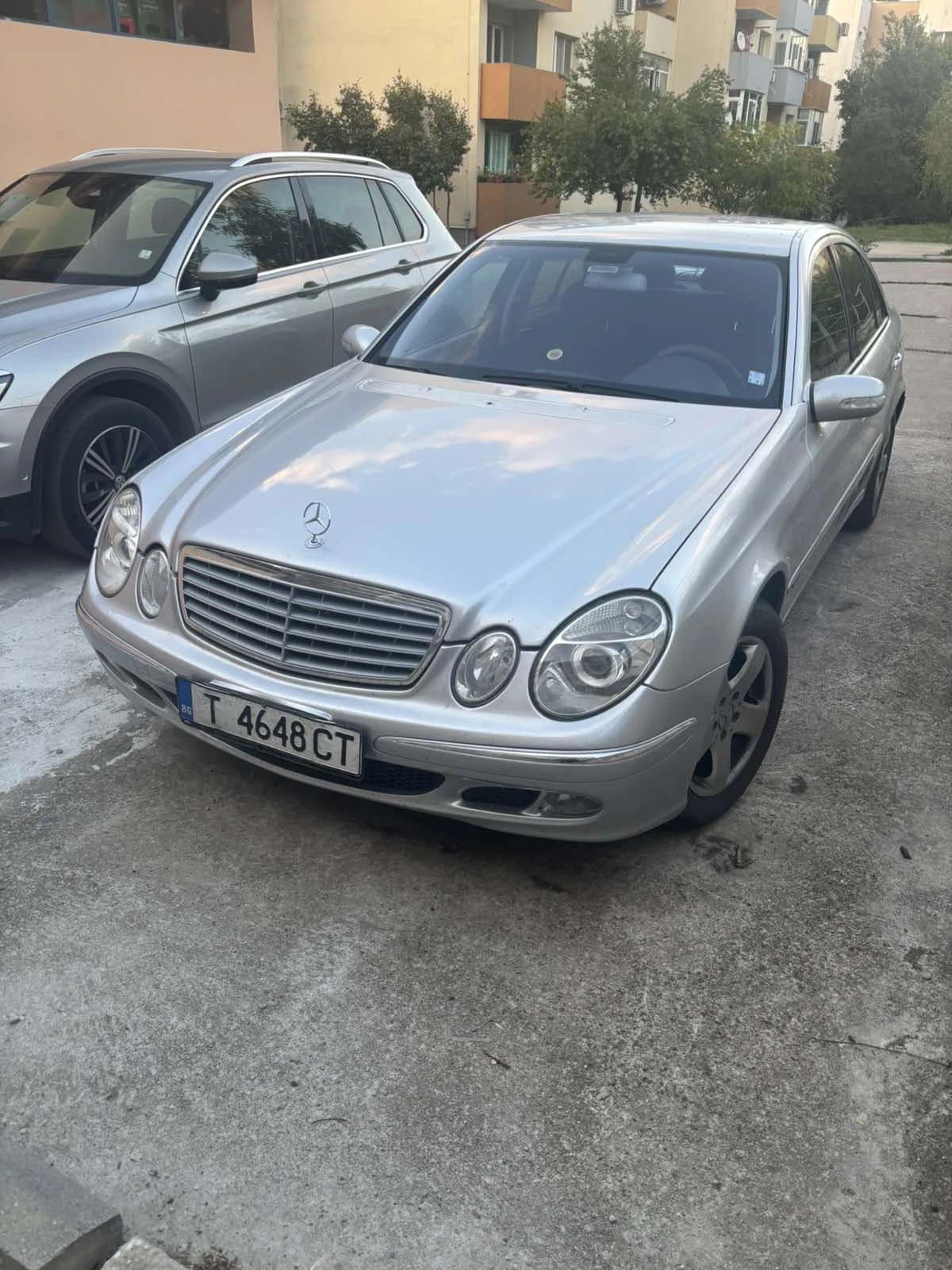Mercedes-Benz E 220, снимка 2 - Автомобили и джипове - 56248005