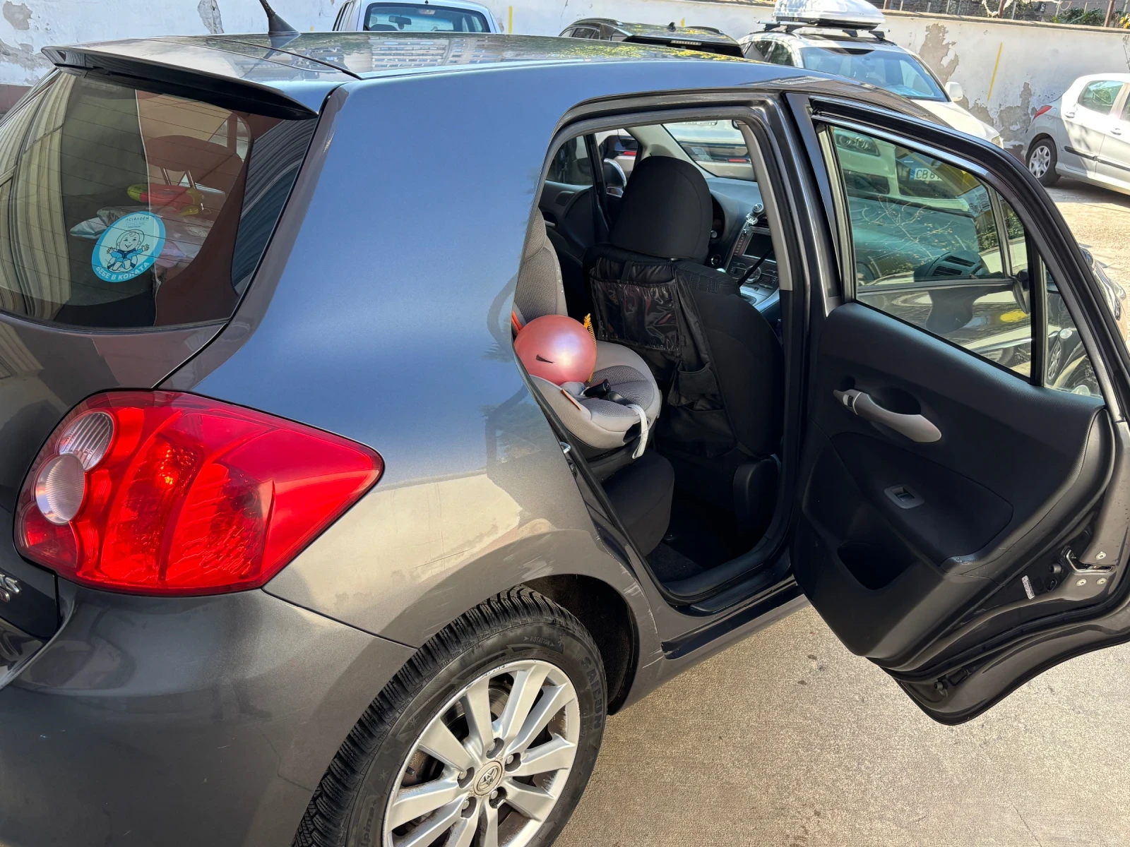 Toyota Auris, снимка 3 - Автомобили и джипове - 56643417