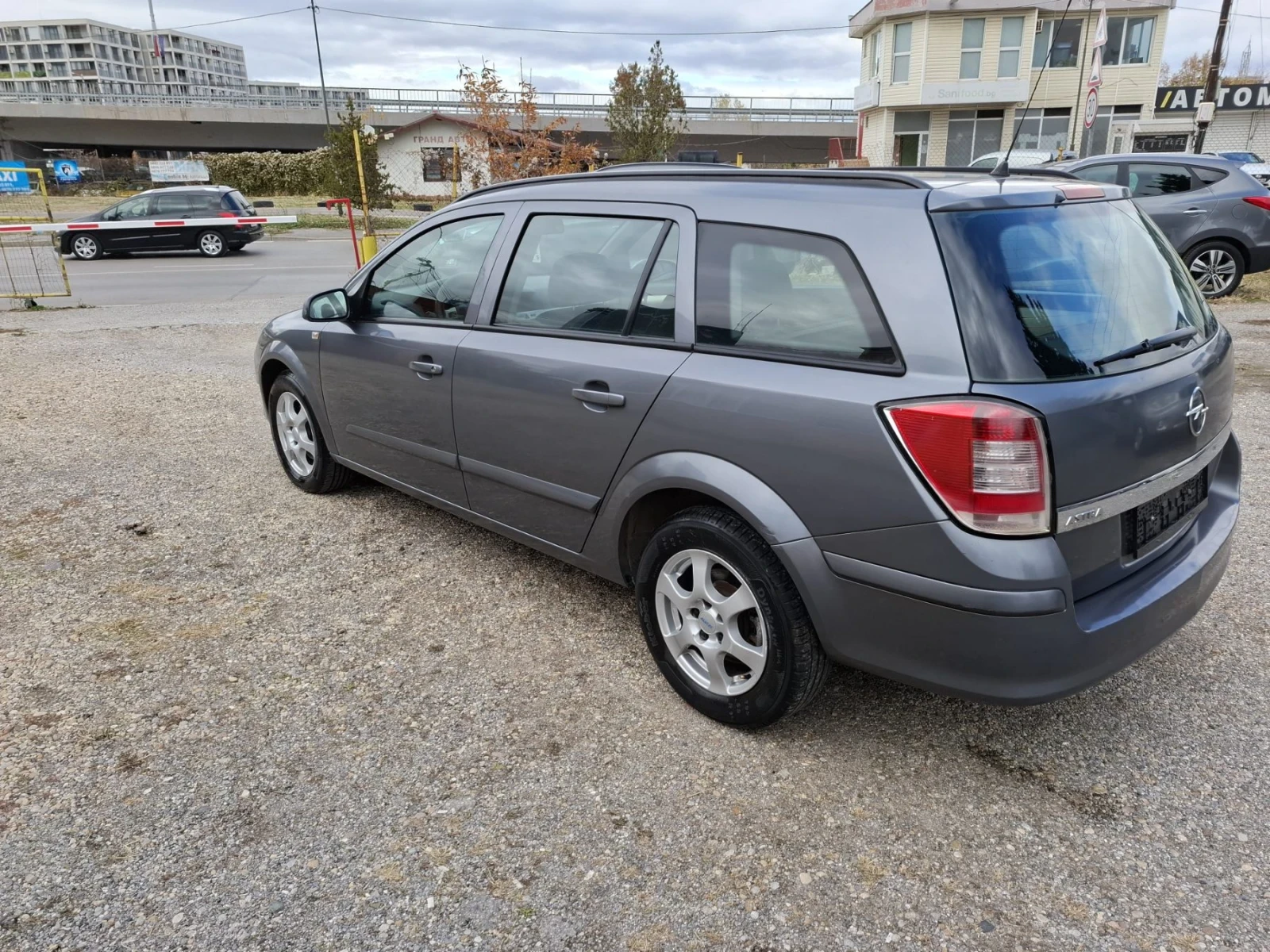 Opel Astra 1.4i 135000kм, снимка 5 - Автомобили и джипове - 56712746