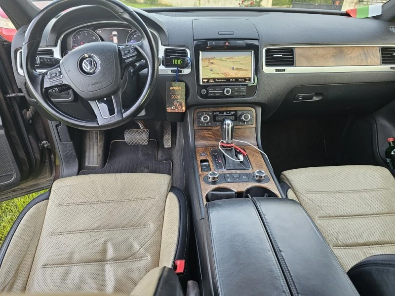 VW Touareg V6 TDI, снимка 11 - Автомобили и джипове - 47293300