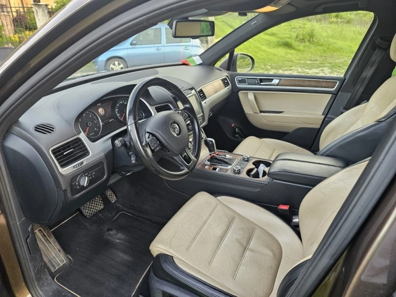 VW Touareg V6 TDI, снимка 4 - Автомобили и джипове - 47293300