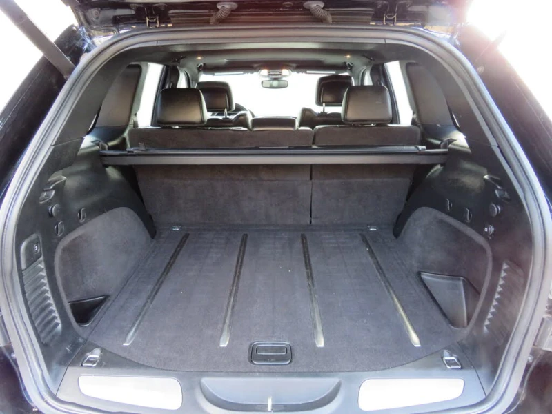 Jeep Grand cherokee LIMITED* 3.6* V6* 8ZF* ПОДГРЕВ* КАМЕРА* КЕЙЛЕС, снимка 17 - Автомобили и джипове - 53433221