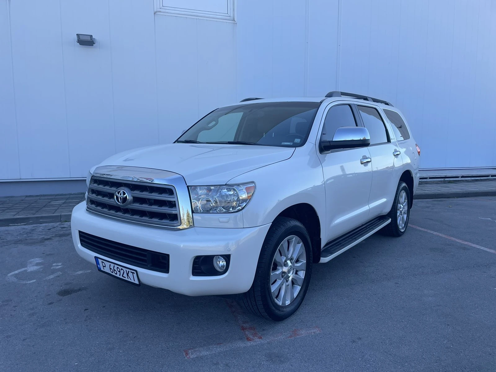 Toyota Sequoia  - изображение 7