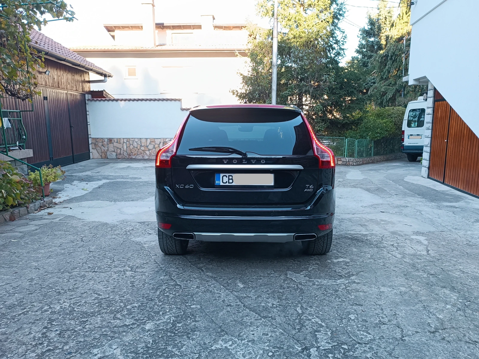 Volvo XC60 T6 Platinum LPG - изображение 5