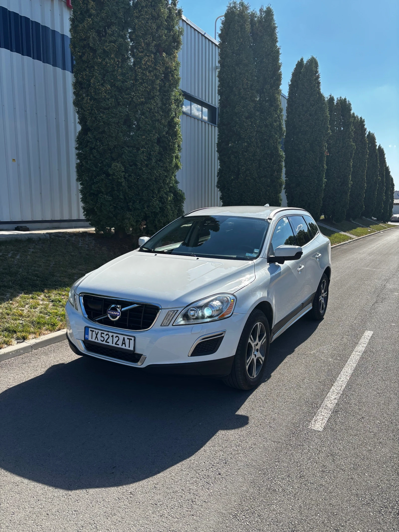 Volvo XC60 Momentum - изображение 3