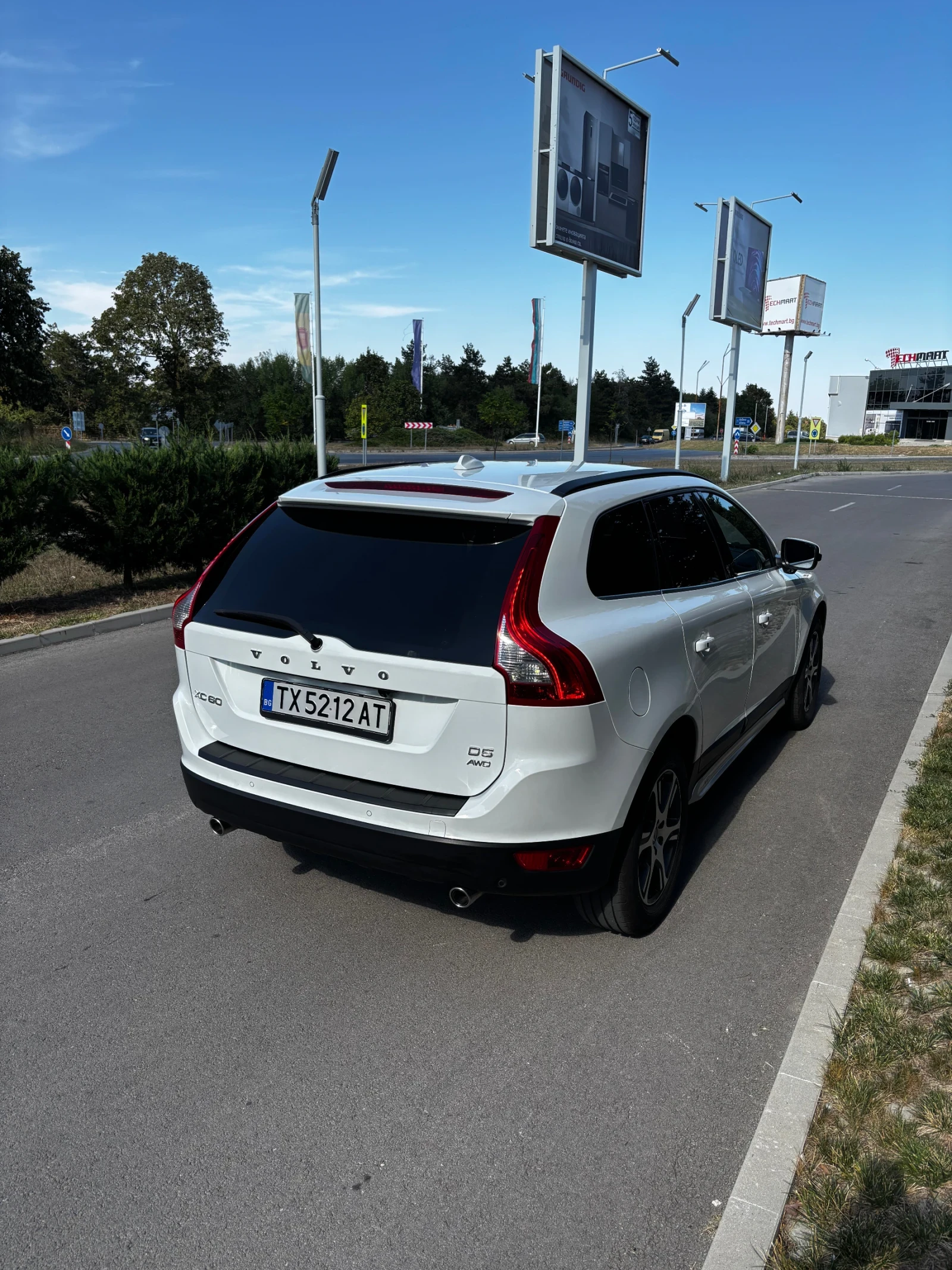 Volvo XC60 Momentum - изображение 6