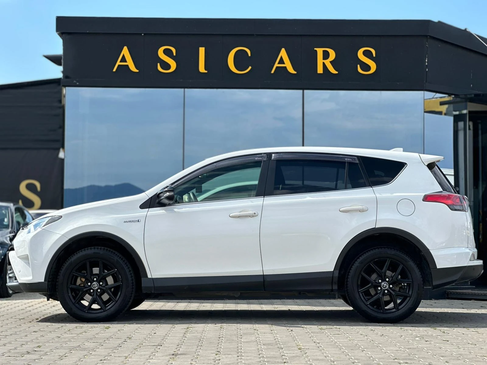 Toyota Rav4 / 2.5 HYBRID / DYNAMIC / EURO 6 / TOP / - изображение 2