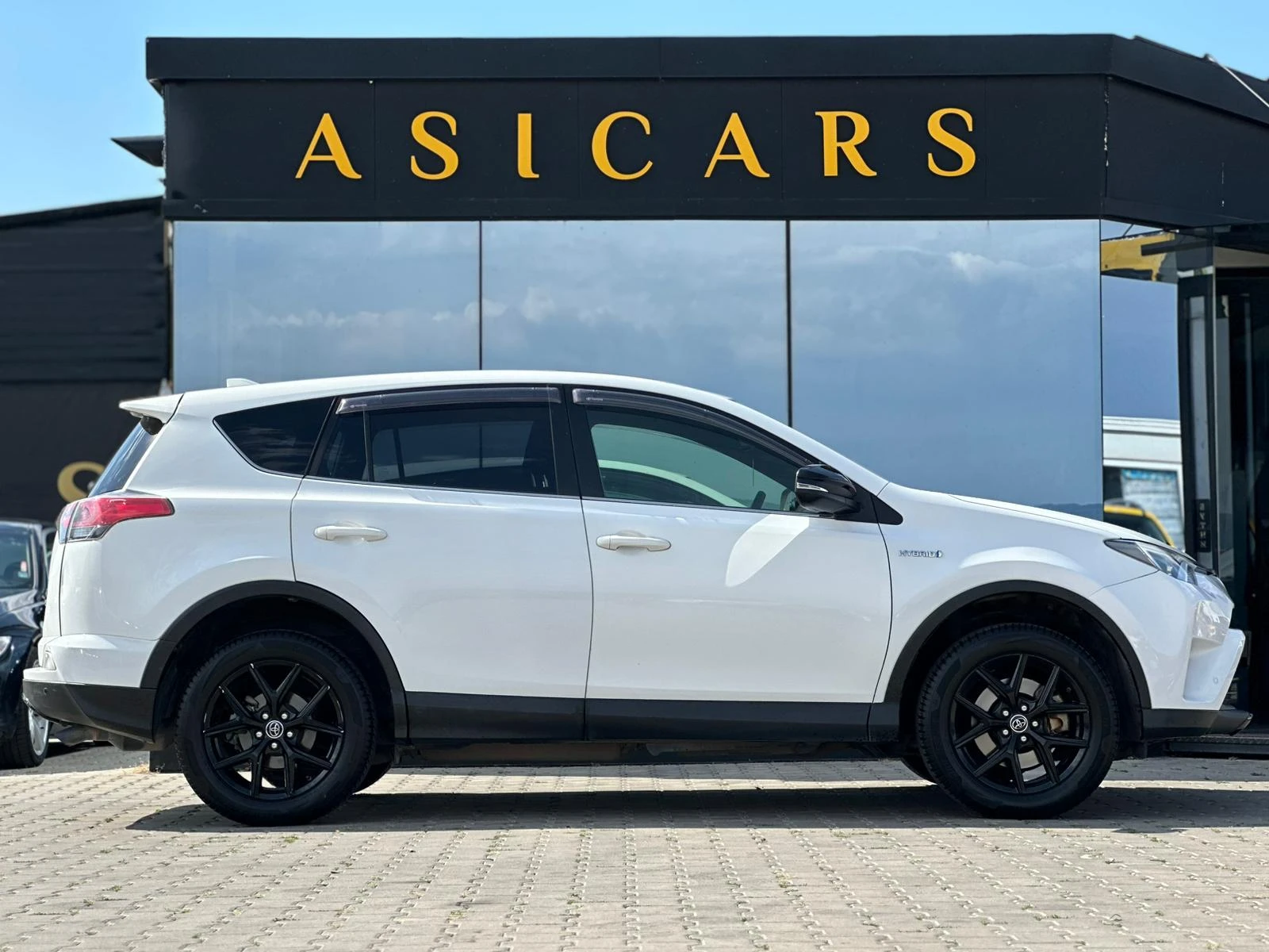 Toyota Rav4 / 2.5 HYBRID / DYNAMIC / EURO 6 / TOP / - изображение 6