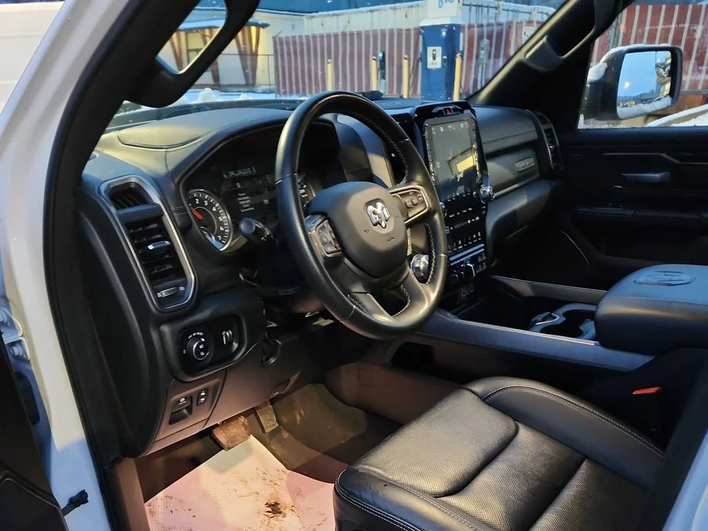 Dodge RAM 1500 PANO / Два ключа / Sport * CARFAX *  - изображение 7