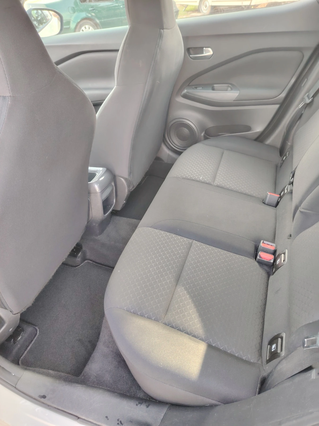 Nissan Juke 1.0DIG-T LED, снимка 9 - Автомобили и джипове - 53713767