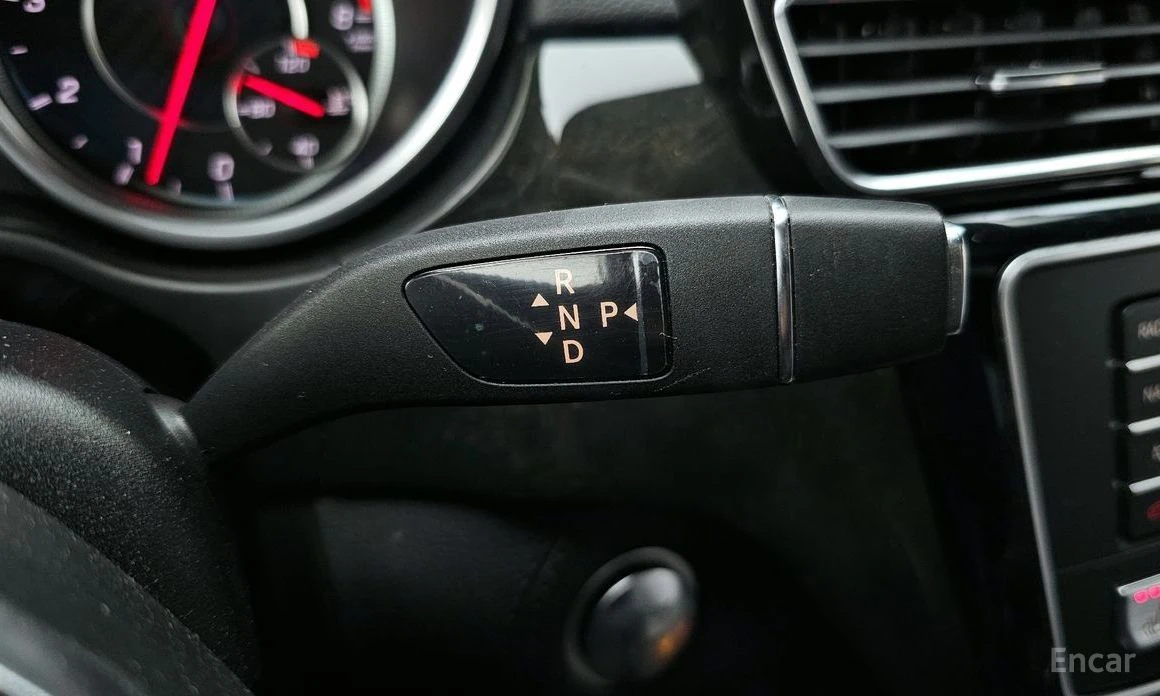 Mercedes-Benz GLE 63 AMG, снимка 9 - Автомобили и джипове - 53926636