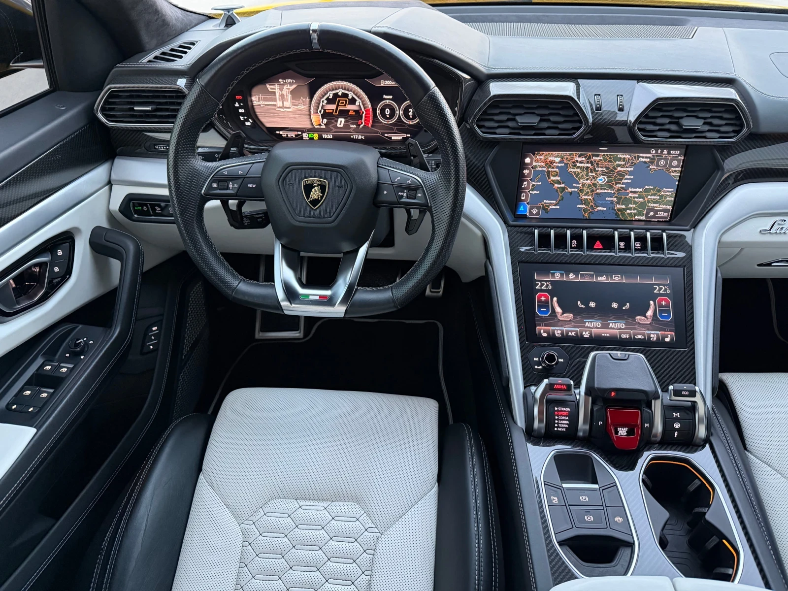 Lamborghini Urus, снимка 11 - Автомобили и джипове - 54102743