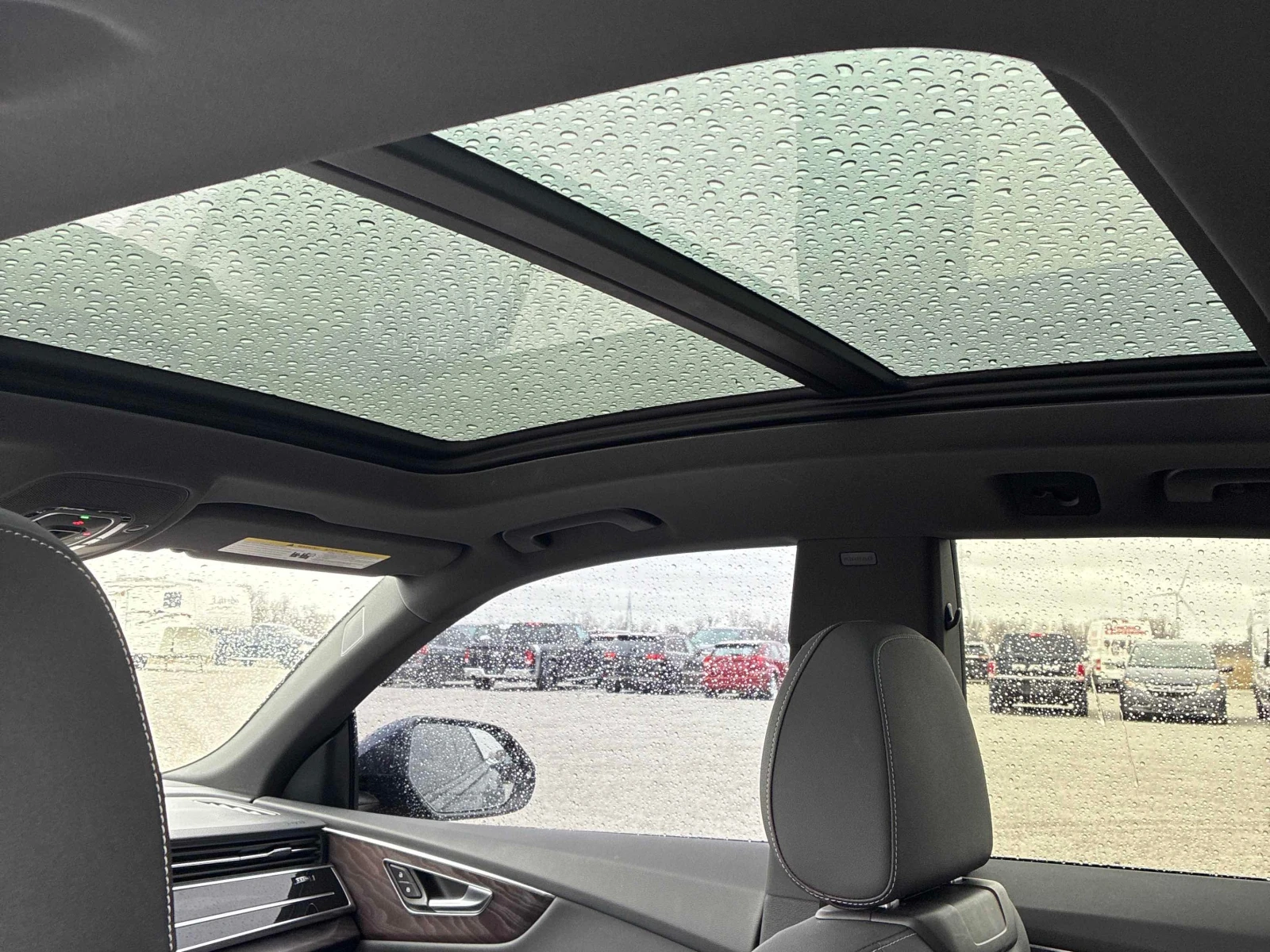 Audi Q8 PROGRESSIV* * CARFAX * * АВТО КРЕДИТ * * , снимка 9 - Автомобили и джипове - 54137220