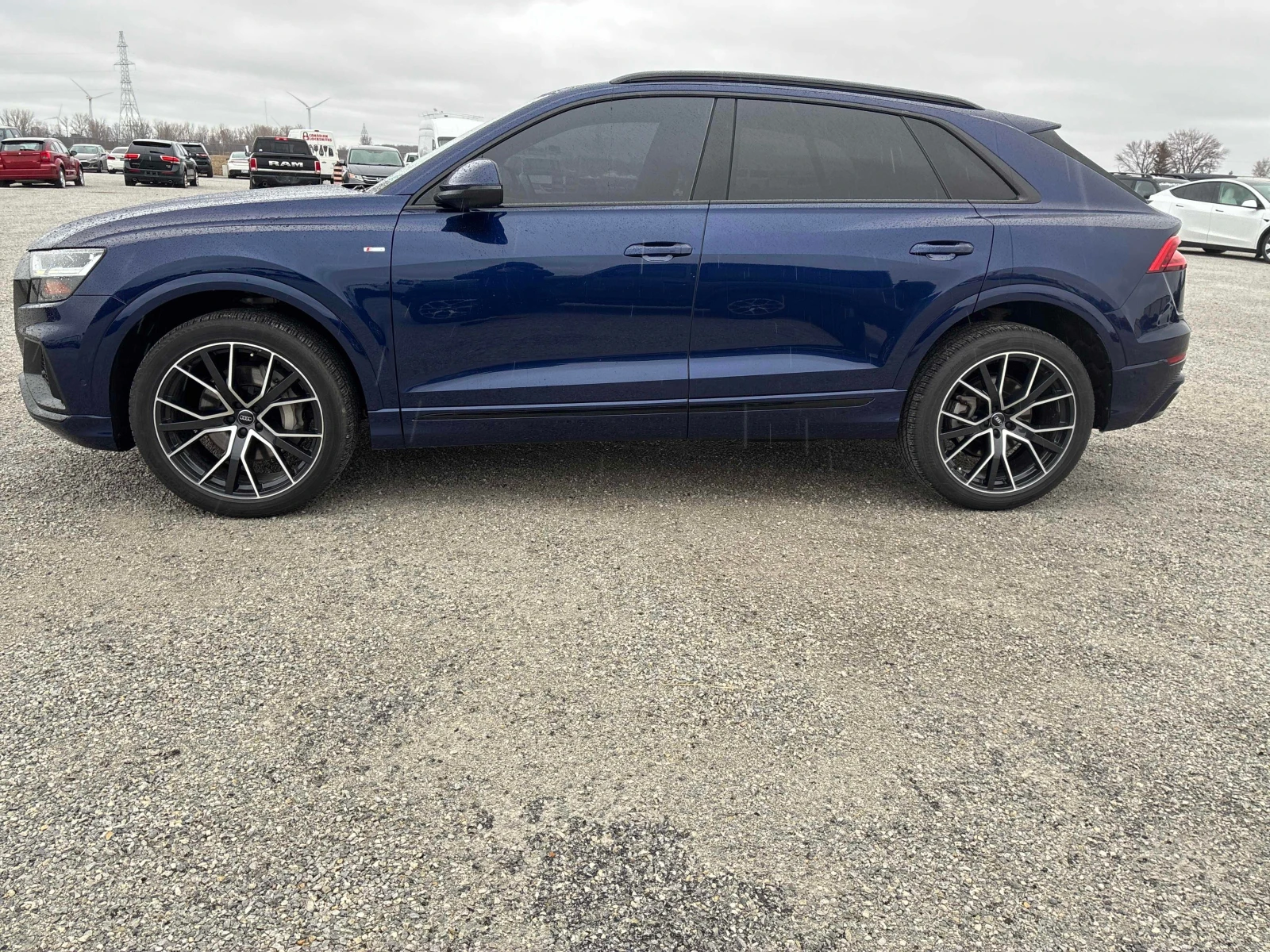 Audi Q8 PROGRESSIV* * CARFAX * * АВТО КРЕДИТ * * , снимка 5 - Автомобили и джипове - 54137220
