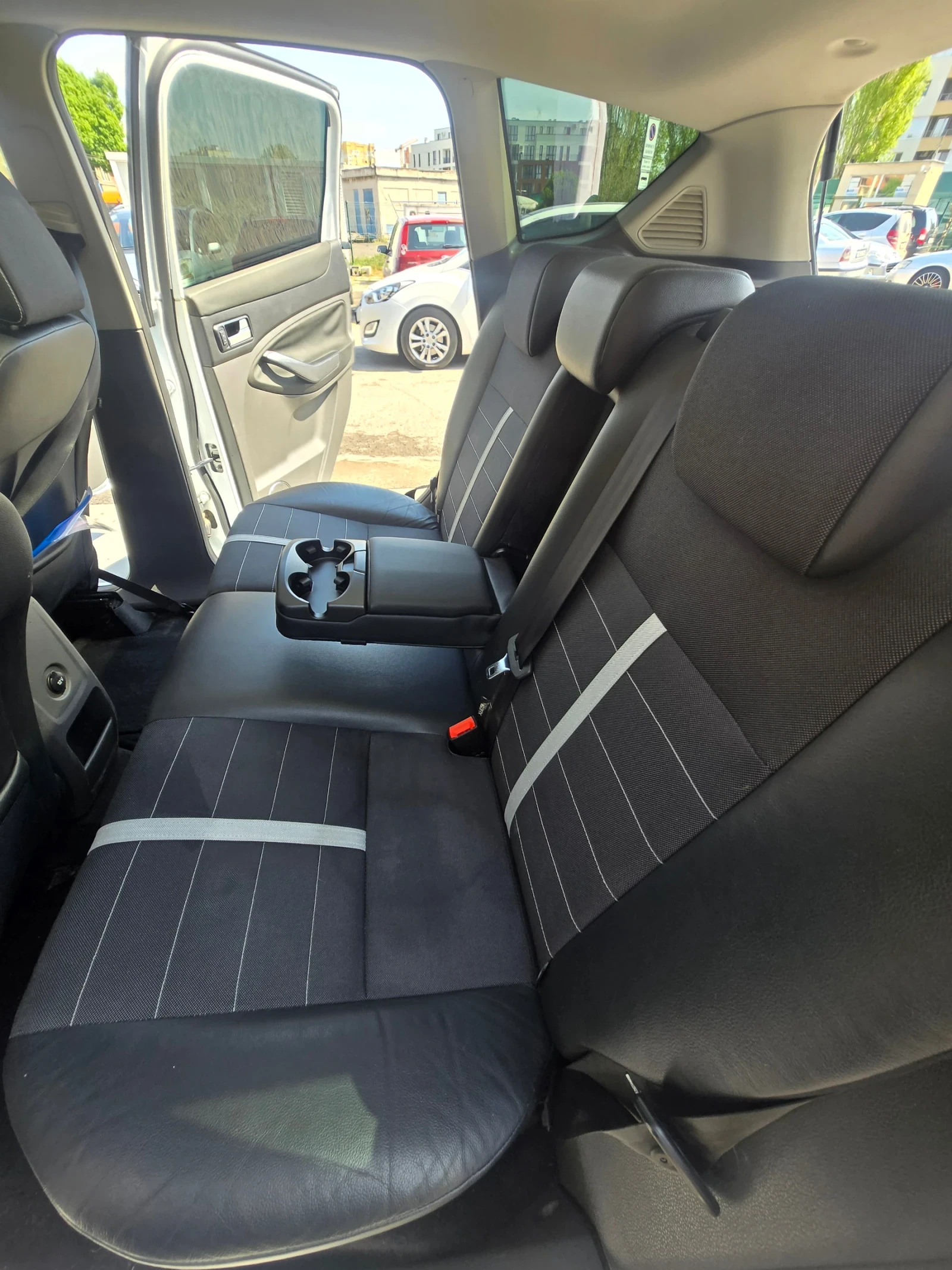 Ford Kuga Titanium , снимка 9 - Автомобили и джипове - 54353171