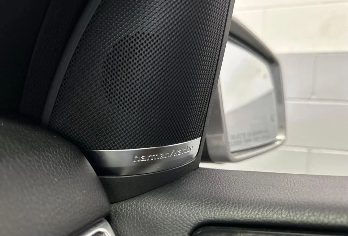 Mercedes-Benz ML 350 D * AIRMATIC * 360 CAMERA * HARMON KARDON * 84K KM, снимка 13 - Автомобили и джипове - 54895772
