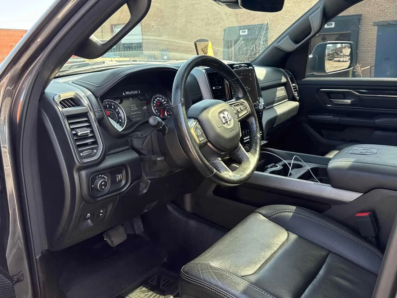 Dodge RAM 1500 * Sport * АВТОКРЕДИТ БЕЗ ПЪРВОНАЧАЛНА ВНОСКА* , снимка 5 - Автомобили и джипове - 55141639