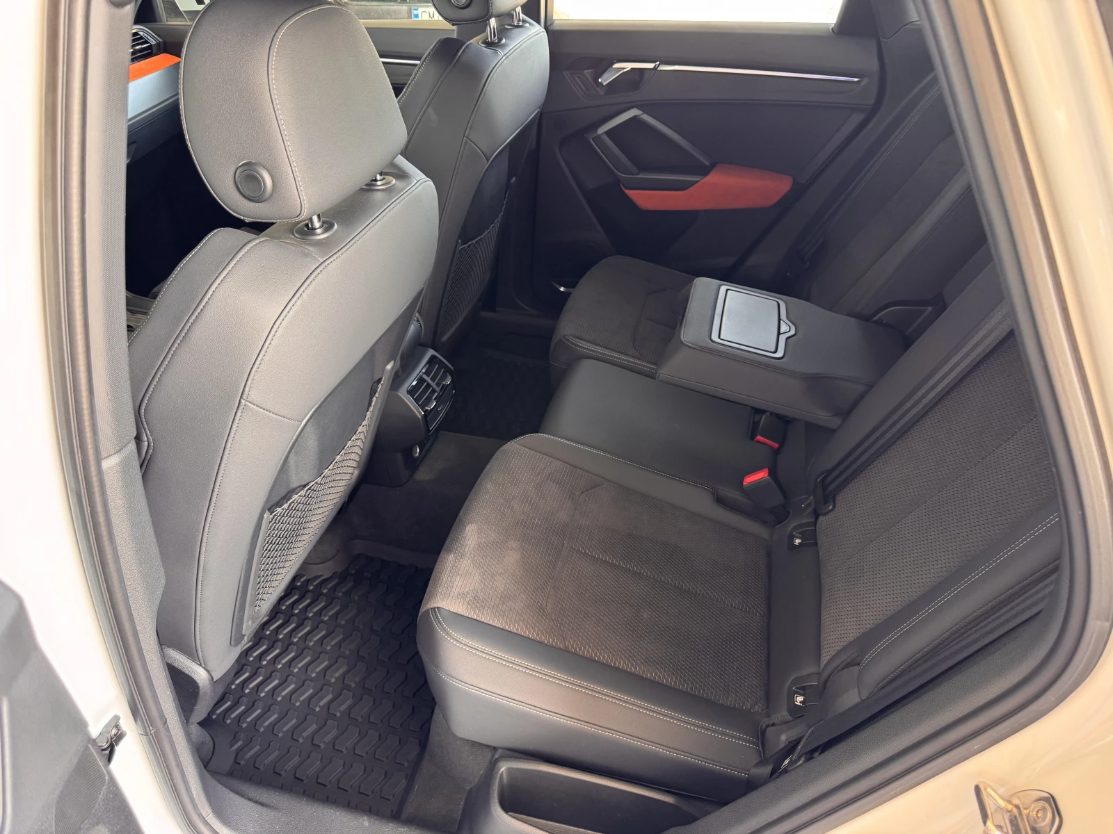 Audi Q3 Sline/40ТFSI/190k.c./7AT/QUATTRO, снимка 10 - Автомобили и джипове - 55191188