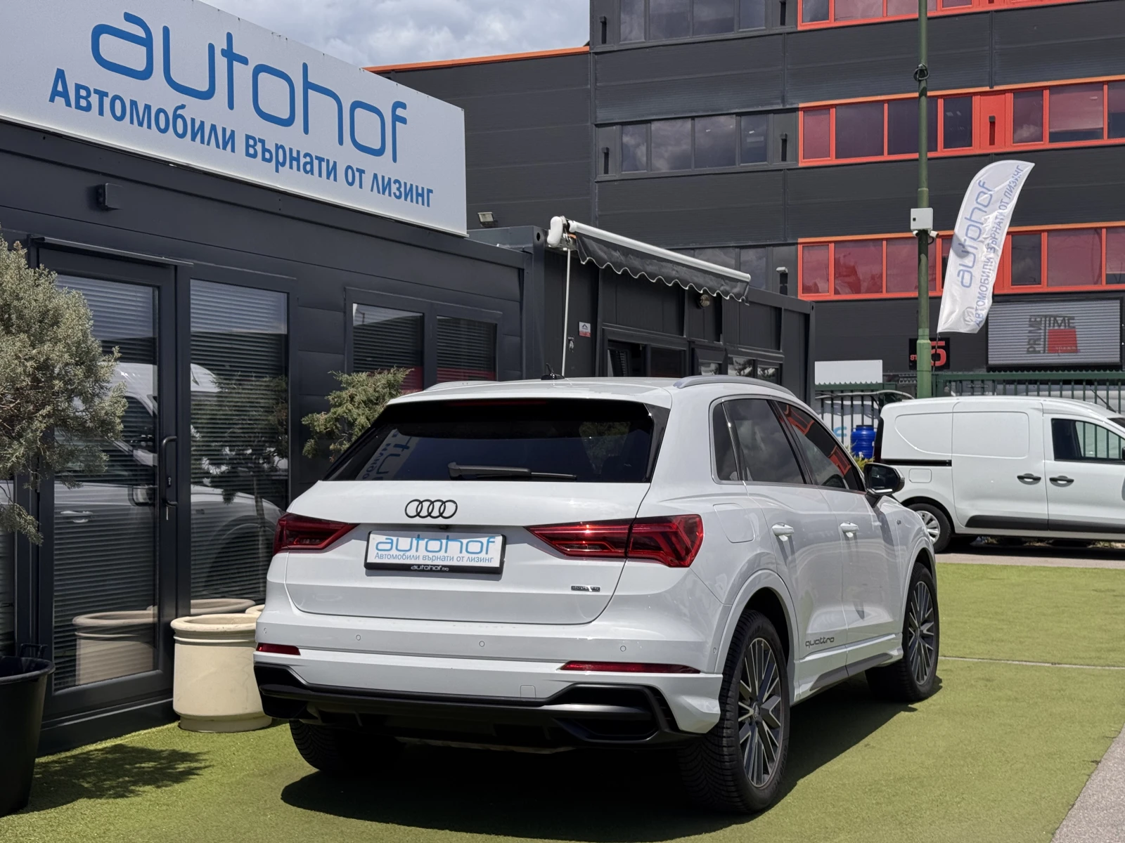 Audi Q3 Sline/40ТFSI/190k.c./7AT/QUATTRO, снимка 4 - Автомобили и джипове - 55191188