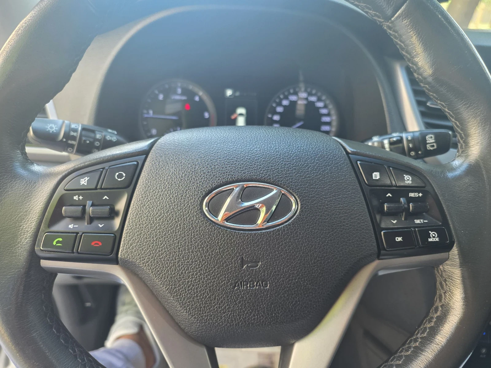 Hyundai Tucson 2.0CRDI/184КС/ТОП/FULL ЕКСТРИ/4Х4/АВТОМАТ, снимка 11 - Автомобили и джипове - 55293824