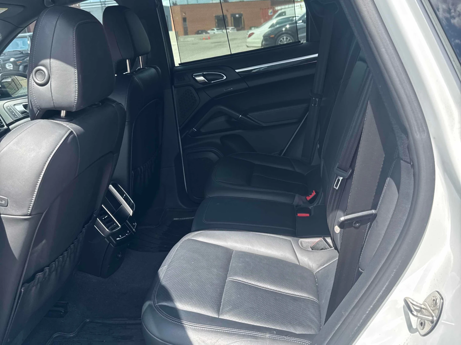 Porsche Cayenne AWD | CARFAX | ���������� ��� ������������ ������  | Mobile.bg � ����������� 10