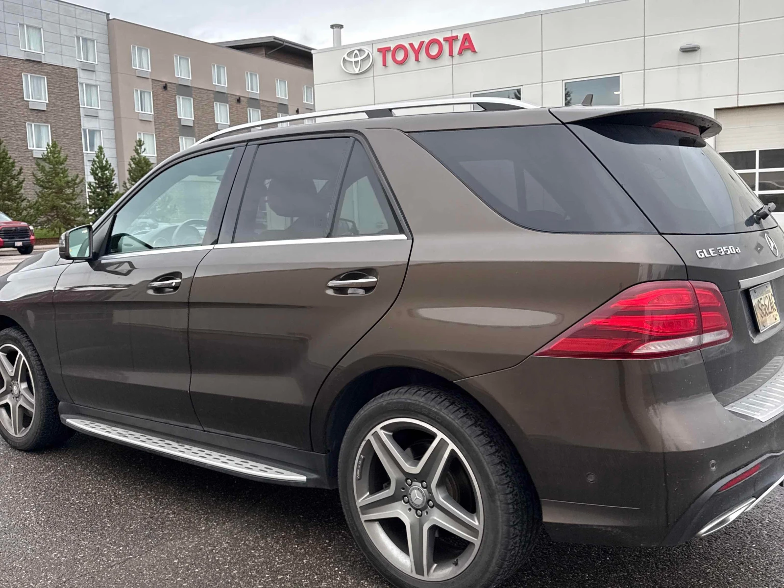 Mercedes-Benz GLE 350 D * H&K * ПАНОРАМА * CARFAX * , снимка 3 - Автомобили и джипове - 56012848