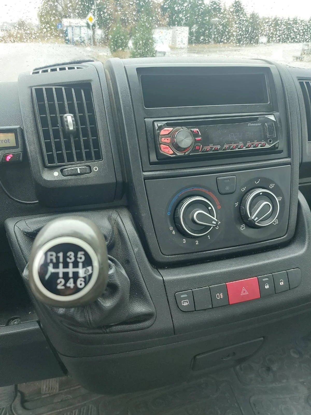 Mercedes-Benz Sprinter 313 клима, 6 места, Б категория - изображение 5