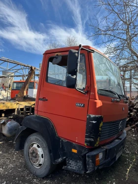     Mercedes-Benz 817 5d
