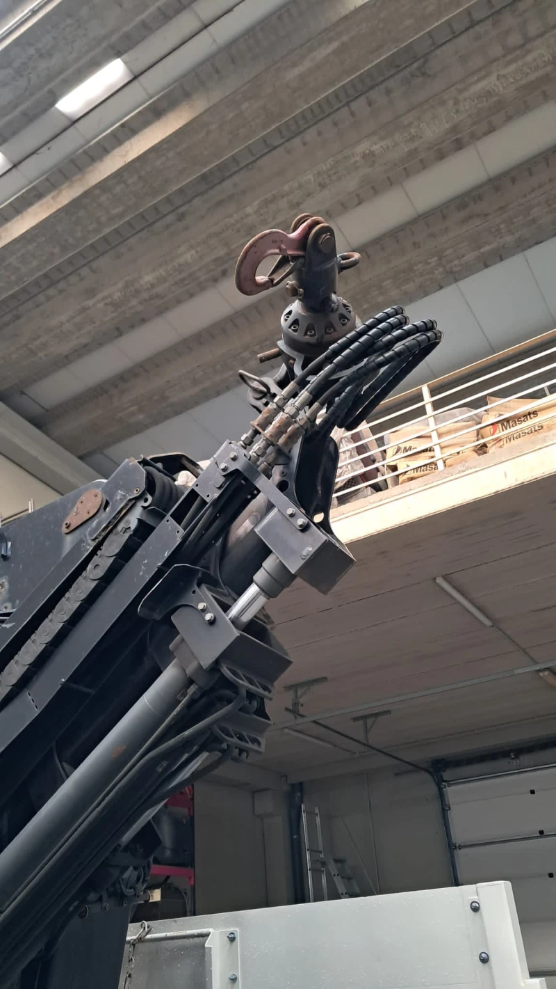 Renault Premium Кран, снимка 3 - Камиони - 53036400