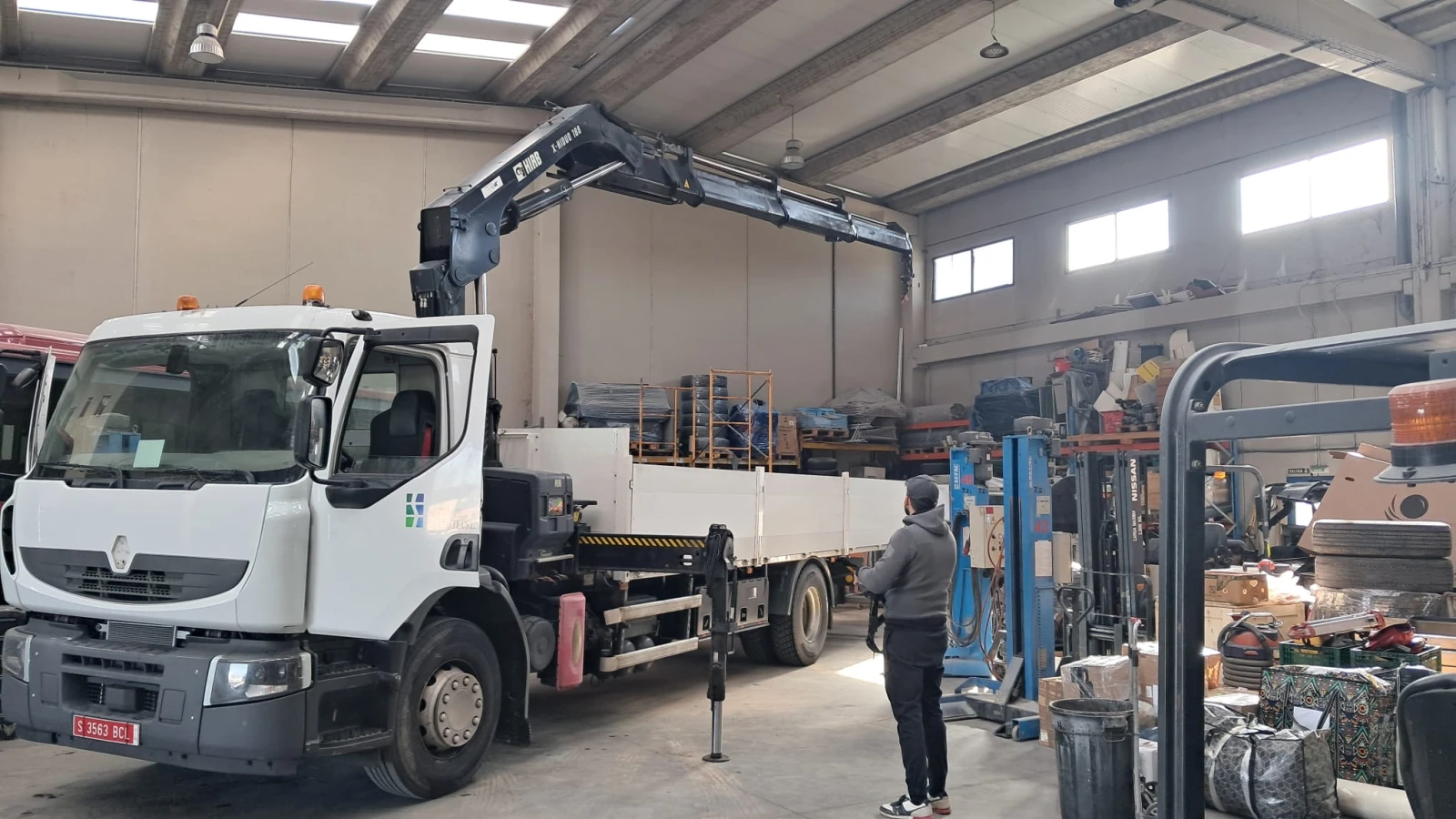 Renault Premium Кран - изображение 8