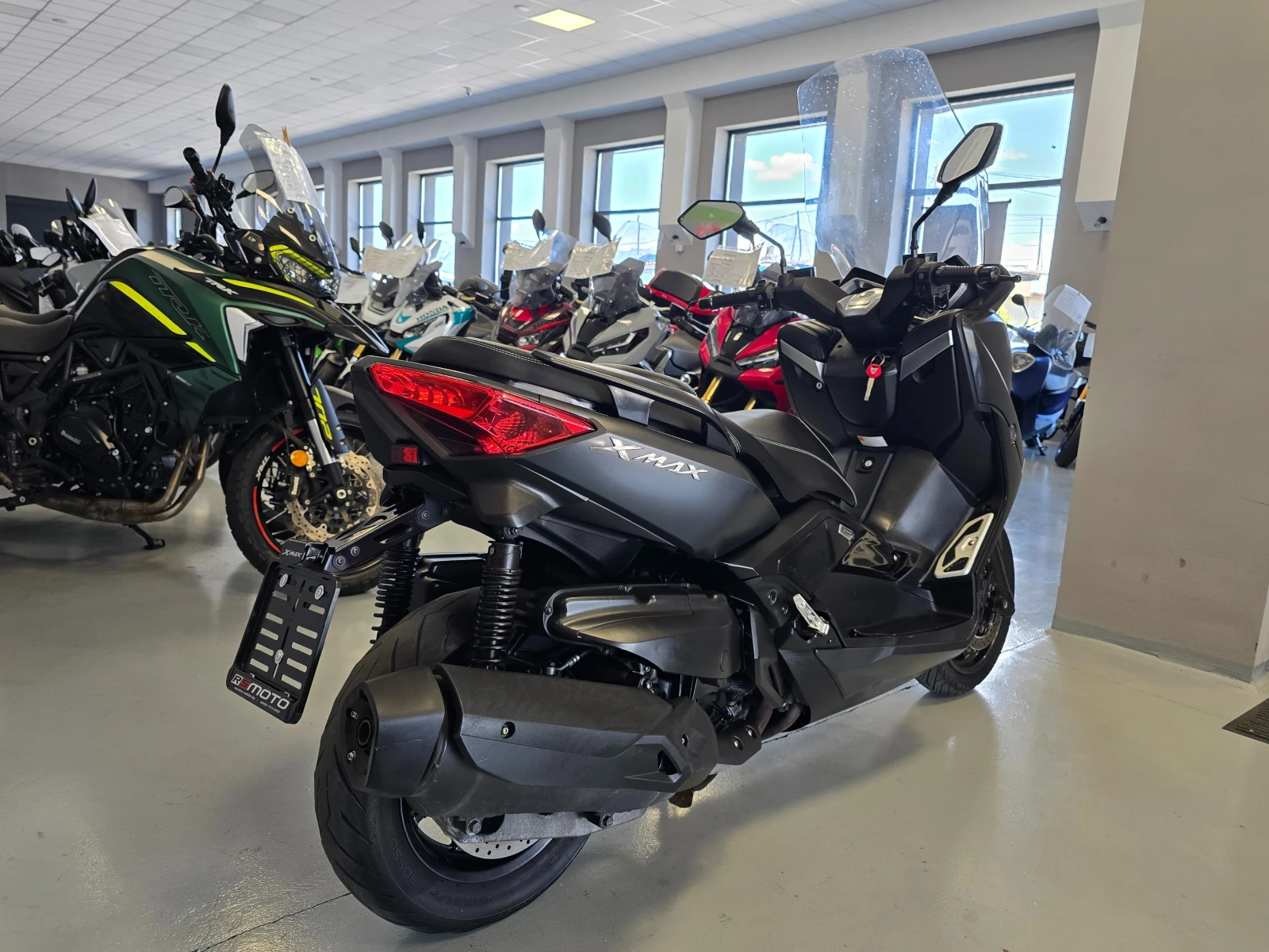 Yamaha X-max 400ie, ABS, Iron Max!, снимка 3 - Мотоциклети и мототехника - 55583327