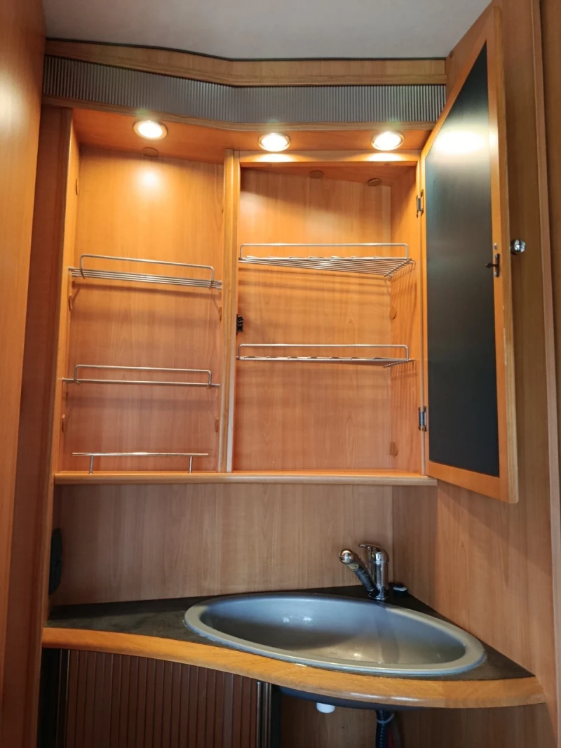 Каравана LMC LMC Munsterland 2005, снимка 9 - Каравани и кемпери - 52980580