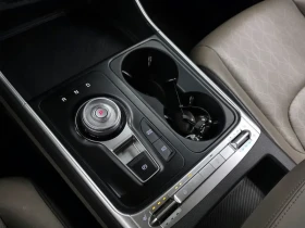 Kia Carnival 4Th Generation 9-Seater Prestige, снимка 9