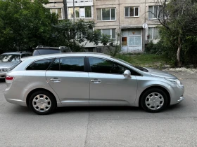 Toyota Avensis 2.0 - 15300 лв. - 88006123 3