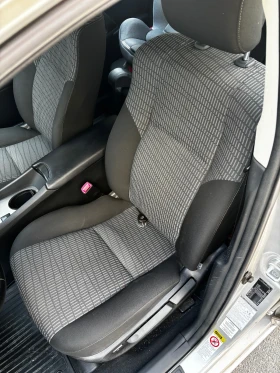 Toyota Avensis 2.0 - 15300 лв. - 87135616 11