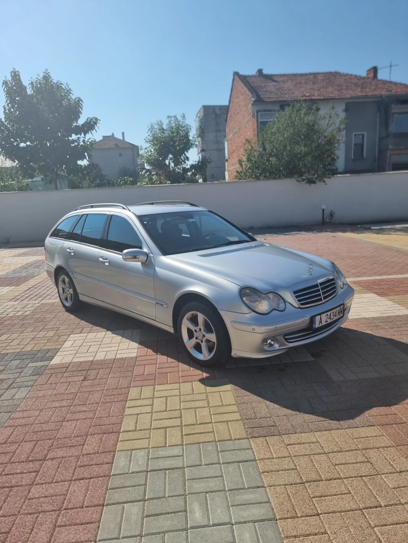 Mercedes-Benz C 180, снимка 4 - Автомобили и джипове - 47497246