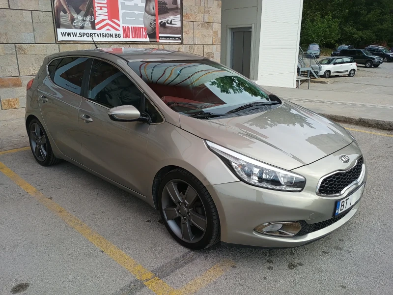 Kia Ceed, снимка 3 - Автомобили и джипове - 48504684