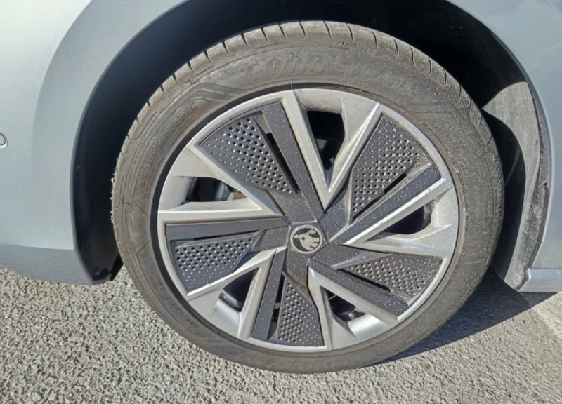 Skoda Superb STYLE#ALCANTARA#360* CAMERA#DISTR#FULL ASSIST, снимка 16 - Автомобили и джипове - 48148934