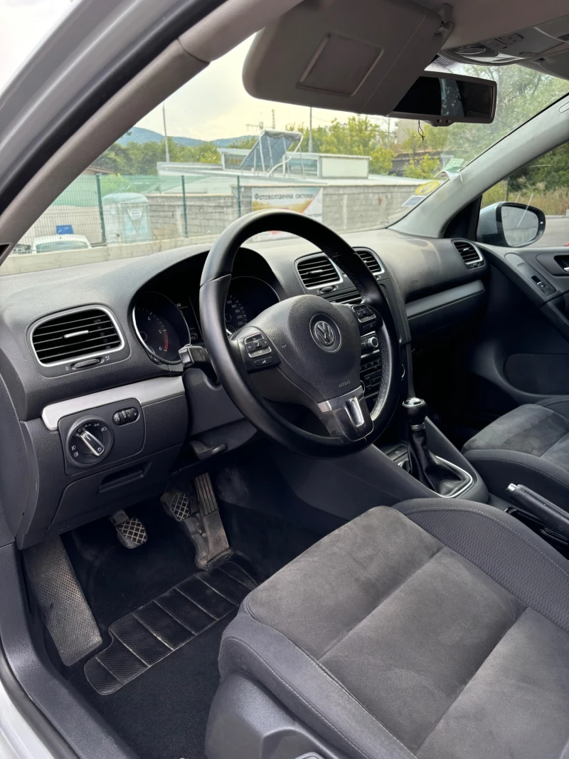 VW Golf TDI Carat, снимка 8 - Автомобили и джипове - 48554283